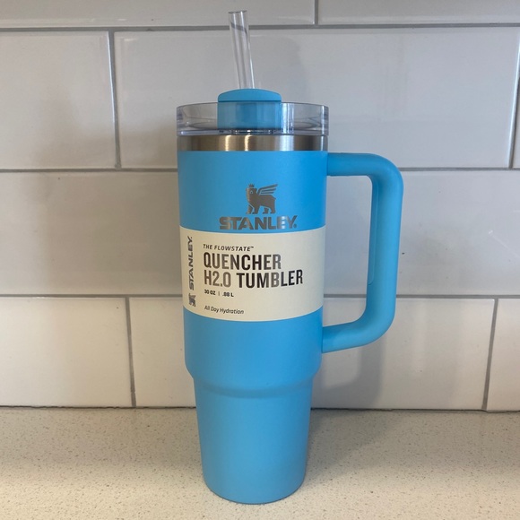 Target Exclusive Stanley 30 oz H2.0 Flowstate Quencher Tumbler Perspective Blue - Picture 1 of 4